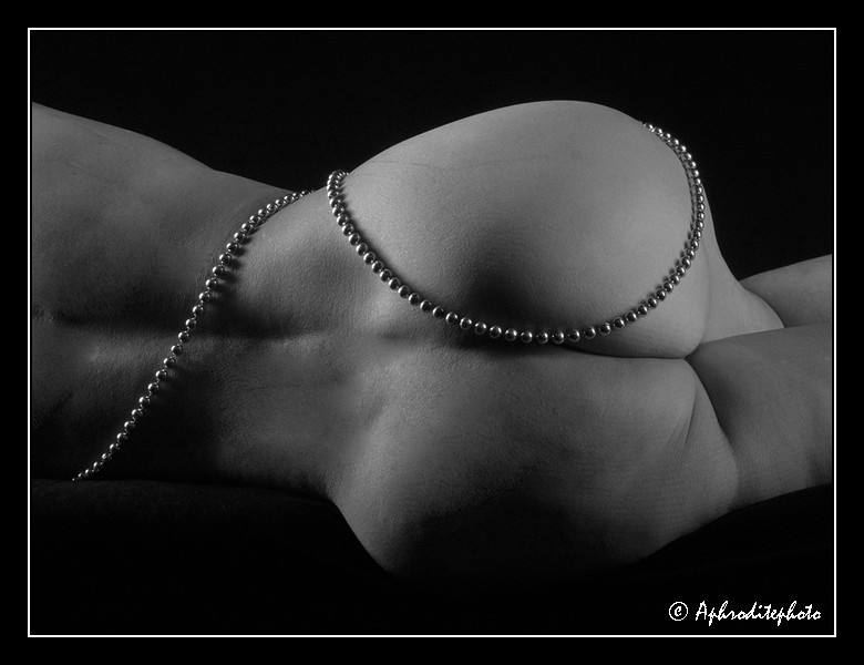 008 Des perles sur le corps